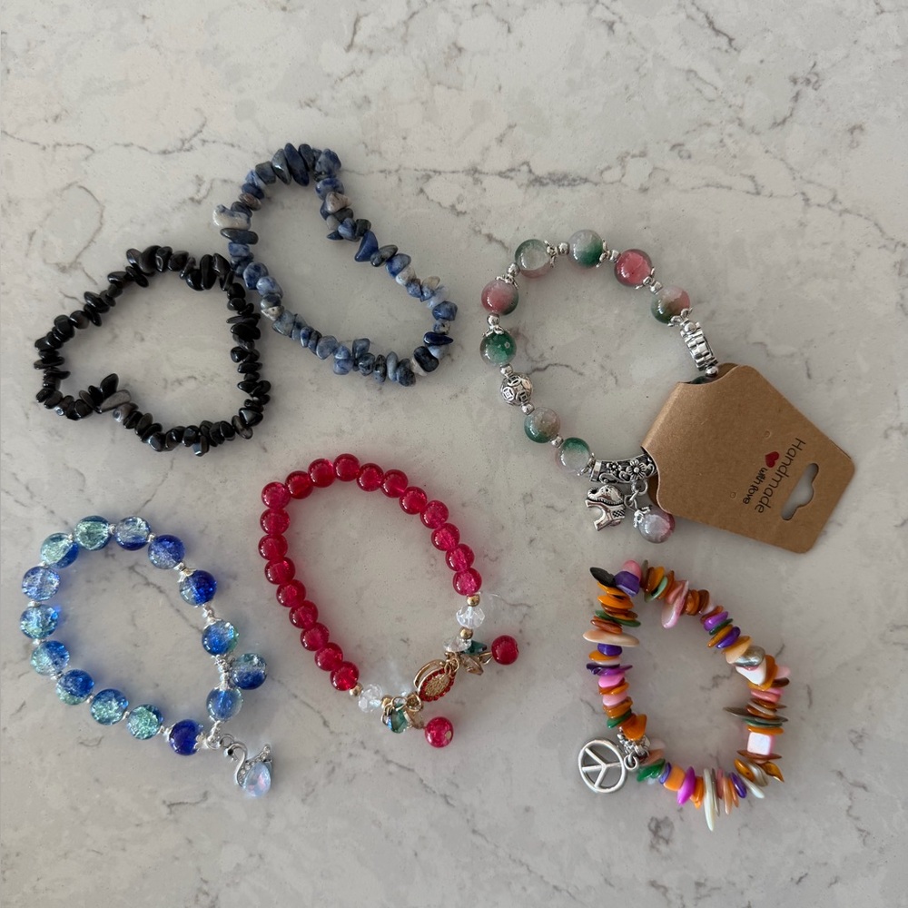 Bundle of 6 bracelets